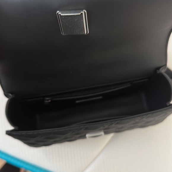 Tory burch matte black purse - Picture 6 of 9